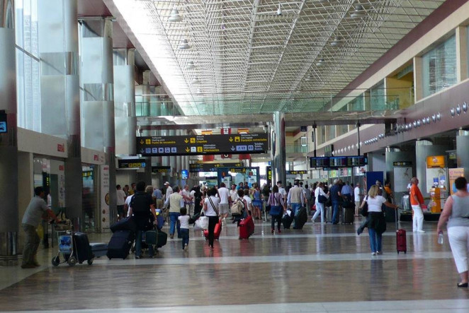 SALIDAS aeropuerto Reina Sofía 1024x685