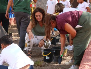 Parques y Jardines trabaja el desarrollo comunitario de las zonas verdes de Schamann y el Polu00edgono Cruz de Piedra2